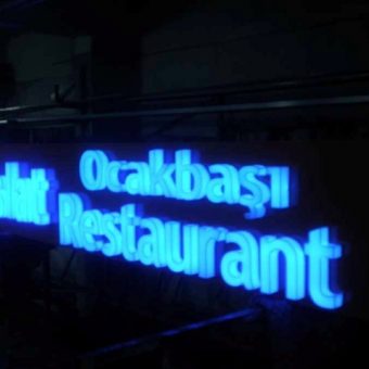 Işıklı tabela mavi restaurant